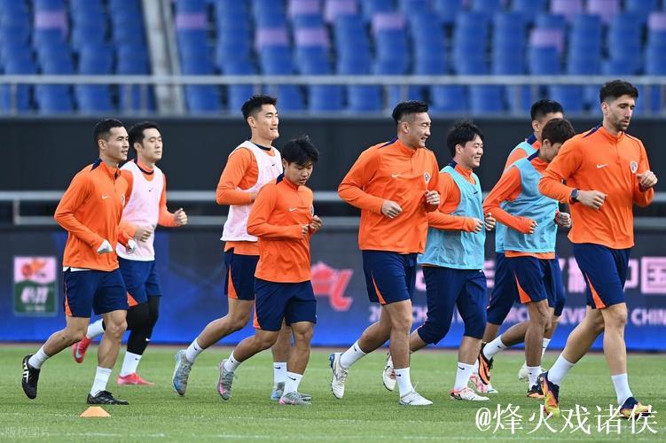 两位功勋外援告别海牛队，新大鱼引援计划引发期待