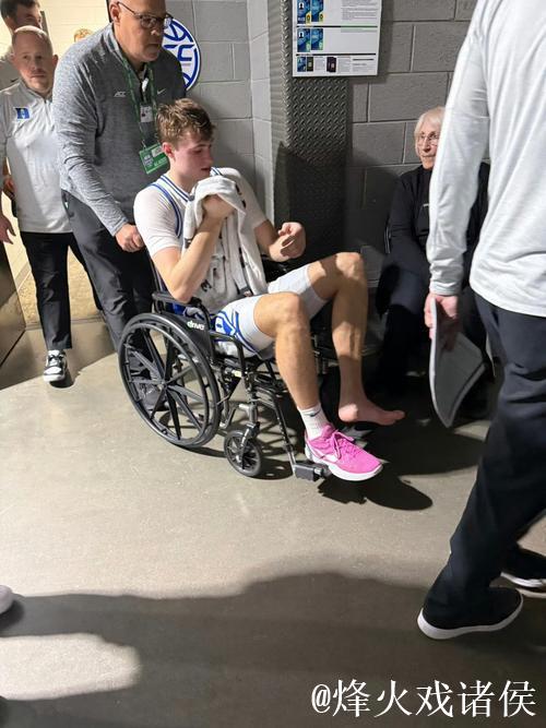 基德谈弗拉格伤情:因踩脚扭伤被迫离场休战 基德谈弗拉格伤情:因踩脚扭伤被迫离场休战